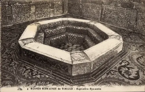 Ak Timgad Algerien, Römische Ruinen, Baptisterium, achteckige Struktur