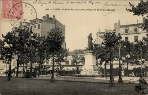Ak Lyon Rhône, Statue von Jacquard, Platz der Croix-Rousse,  Bäume, Menschen