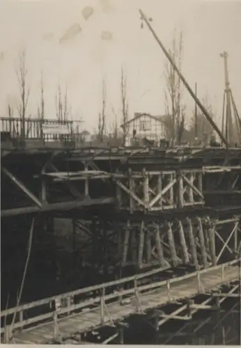 Original Foto Berlin Steglitz, Prinz-Regent-Ludwig-Brücke, um 1945/46, ca. 12 x 17 cm