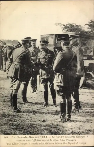 Ak King Georges V speaks with Officers before the depart of troops