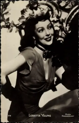 Ak Schauspielerin Loretta Young, Portrait