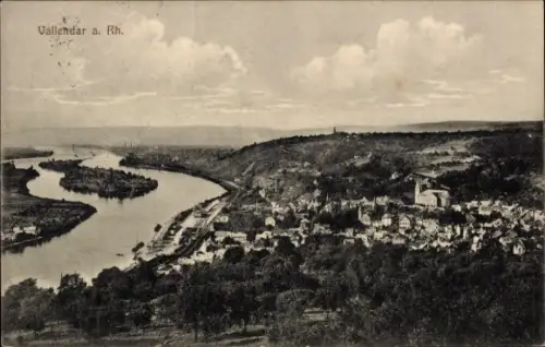 Ak Vallendar am Rhein, Vallendar a. Rh., Flusslandschaft, Stadtansicht, Bäume im Vordergrund