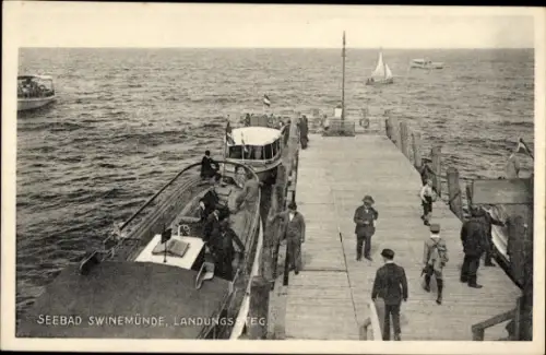 Ak Świnoujście Swinemünde Pommern, Seebad  Landungssteg, Boote, Menschen, Hafen