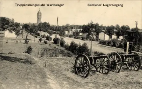 Ak Poznań Posen, Warthelager, Truppenübungsplatz, Lagereingang, Geschütze