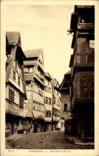 Ak Strasbourg Straßburg Elsass Bas Rhin, Straße mit alten Gebäuden, Häuser im Fachwerkstil, keine