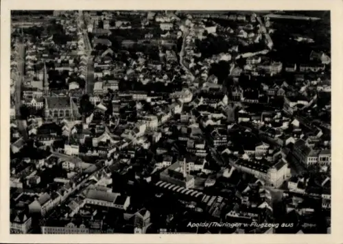 Ak Apolda in Thüringen, Luftaufnahme, Apolda/Thüringen, viele Häuser, Flugzeugansicht