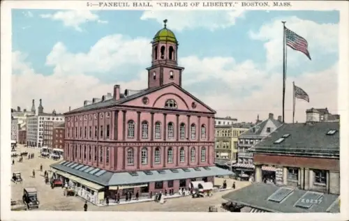 Ak Boston Massachusetts USA, Faneuil Hall, amerikanische Flagge,  Bedeutung, Boston