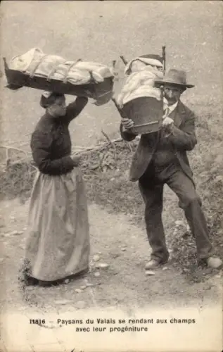 Ak Wallis, Paysans du Valais se rendant aux champs avec leur progéniture