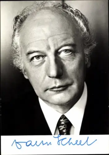 Ak Politiker Walter Scheel, Bundespräsident, Portrait, Autogramm