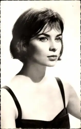 Ak Schauspielerin Juliette Mayniel, Portrait