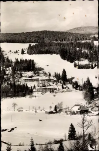 Ak Hinterzarten im Schwarzwald, Schneelandschaft, Feuerwehrheim St. Florian, Bäume, Berge
