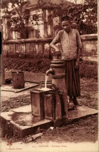 Ak Saigon Cochinchine Vietnam, Wasserträger, Brunnen