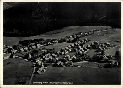 Ak Gehlberg Suhl in Thüringen, Luftaufnahme von Gehlberg, Thüringer Wald, Häuser, Landschaft