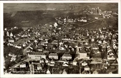Ak Neckarsulm in Württemberg, Luftaufnahme von  Häuser, Straßen, Landschaft