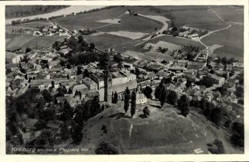 Ak Kraiburg am Inn Oberbayern, Luftaufnahme von Kraiburg, Fluss, Felder, Häuser, Kirche