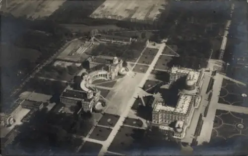 Ak Potsdam Sanssouci, Luftaufnahme des Neuen Palais,  Fliegeraufnahme, Deutsches Reich