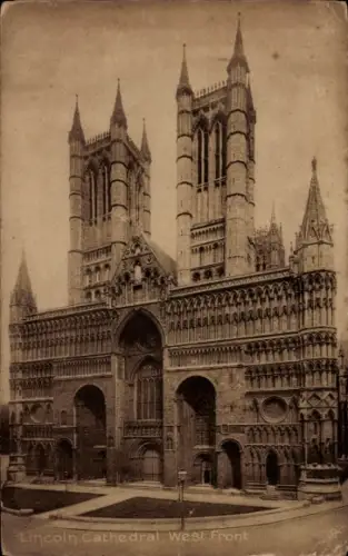 Ak Lincoln Lincolnshire England, Lincoln Cathedral West Front,  Kathedrale, alte Architektur