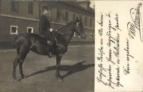Foto Ak KuK-Armee, Soldat in Uniform zu Pferde