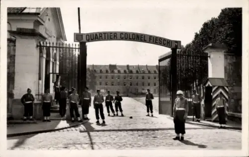 Ak Vernon Eure, Kaserne, Eingang, Quartier Colonel Fieschi