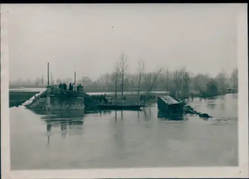 Foto Montreuil Bellay Maine et Loire, Brückeneinsturz