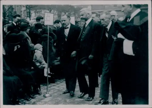 Foto Vincennes Val de Marne, Obseques des Victimes de la Catastrophe de Vincennes