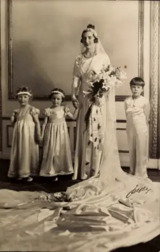 Ak Prinzessin Ingrid von Schweden, Königin von Dänemark, Portrait im Hochzeitskleid