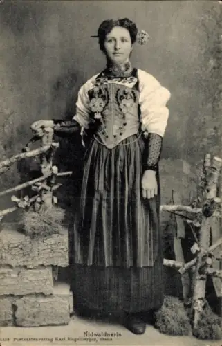 Ak Schweiz, Nidwaldnerin, Frau in Tracht