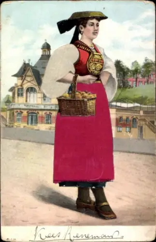 Präge Material Ak Frau in Volkstracht, Korb