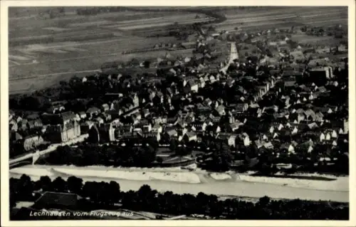 Ak Lechhausen Augsburg in Schwaben, Luftaufnahme von  Stadtansicht, Landschaft