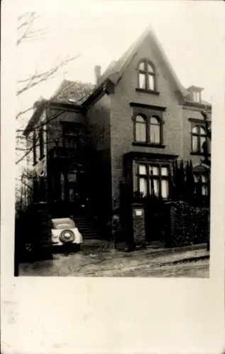 Foto Ak Bückeburg im Kreis Schaumburg, Wohnhaus, Auto
