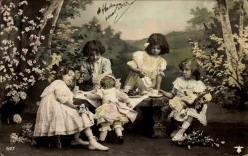 Ak Kinder beim Spielen, Puppe, Tee