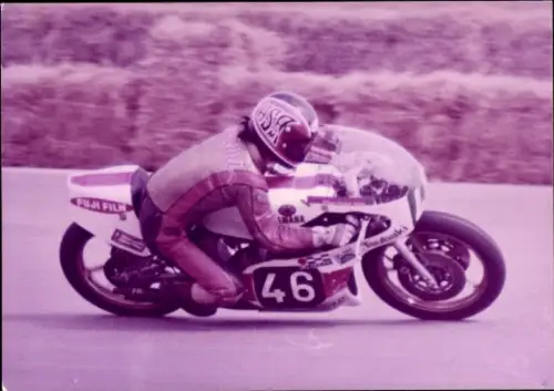 Foto Motorradrennfahrer Sadao Asami, Motorrad