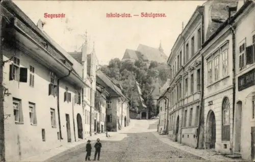Ak Sighișoara Schäßburg Segesvár Siebenbürgen Rumänien, Schulgasse