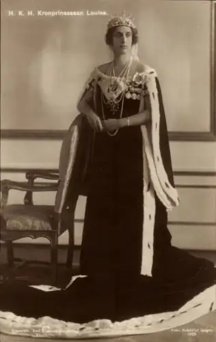 Ak Kronprinzessin Louise Mountbatten von Schweden, Portrait