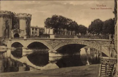 Ak Verdun Meuse,  Turm, Dammbrücke, Wasser, Brücke, Bäume