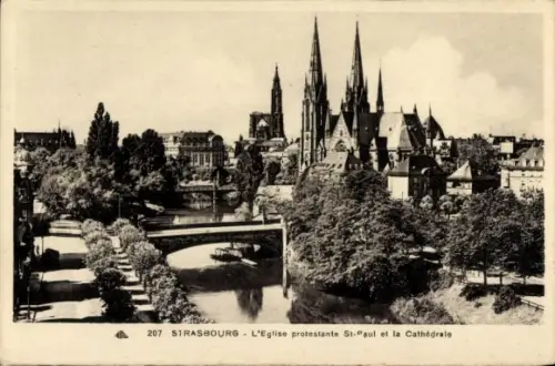 CPA Strasbourg Strasbourg Alsace Bas Rhin, Église protestante St Paul et la Cathédrale