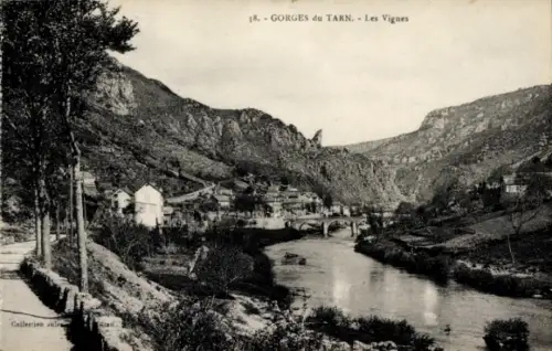 Ak La Málene Tarn, Gorges du Tarn, Flusslandschaft, Berge, Brücke, Häuser, Bäume