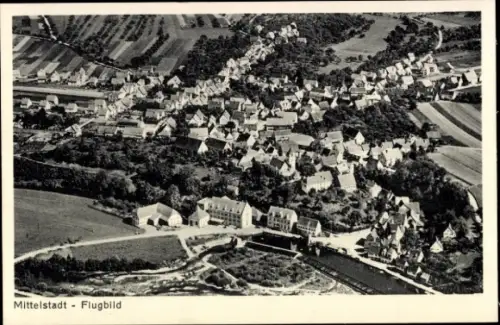 Ak Mittelstadt am Neckar Reutlingen in Württemberg, Luftbild von  schöne Landschaft, geordnete Hä