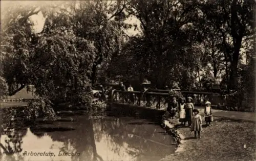 PC Lincoln Lincolnshire England, Arboretum