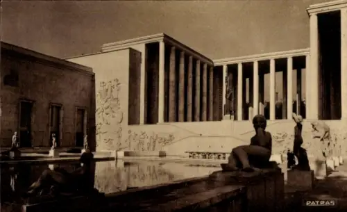 Ak Paris XVI Passy, Palais de New-York, Musée municipal d'Art moderne, Skulpturen, Wasserbecken