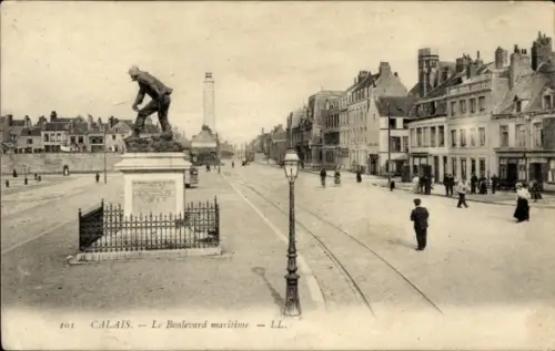 Ak Calais Pas de Calais, Boulevard maritime, Statue, Straßenansicht, Calais