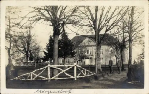 Foto Ak Mercendarbe Merzendorf Märzendorf Lettland, Schloss, deutsche Soldaten, 20.10.1917