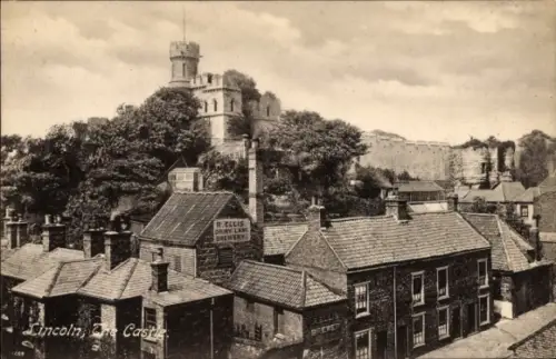 Ak Lincoln Lincolnshire England, Lincoln Castle, R. Ellis, Drury Lane Brewery,  Gebäude
