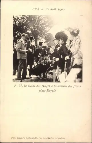 CPA Spa le 15 août 1902, S. M. la Reine des Belges à la bataille des fleurs place Royale