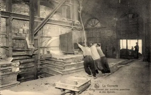 Ak Belgien, Glashütte, Abfüllung der Rohmeister, Fabrikarbeiter