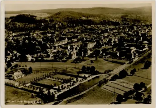 Ak Lörrach in Baden, Luftaufnahme von  Stadtansicht, Landschaft, Fotografie
