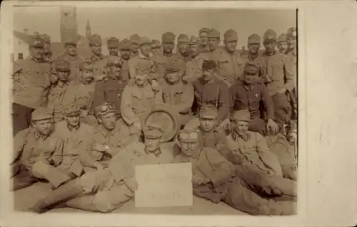 Foto Ak österreichische Soldaten in Uniform, kuk schwere Auto-Kolonne VII in Russisch Polen, 1. WK