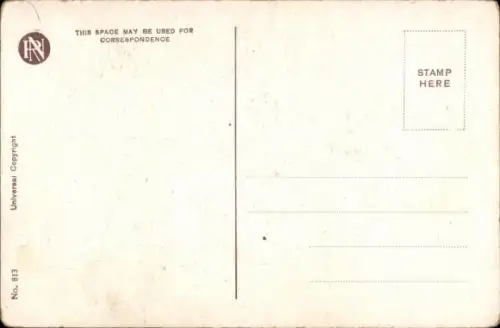 Künstler Ak The Awakening of Love, Liebespaar sitzt am Ufer