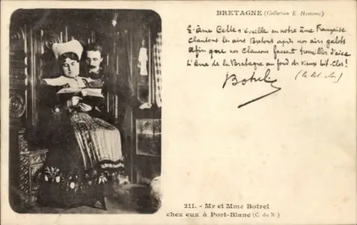 CPA Bretagne, Mr et Mme Botrel chez eux à Port-Blanc