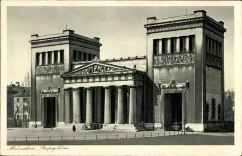 Ak München, Propyläen